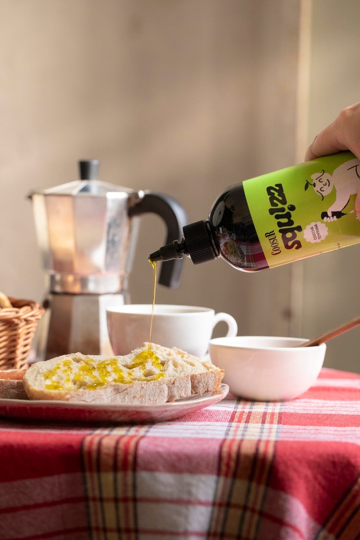 Aceite de oliva virgen extra y los beneficios de tomarlo en crudo